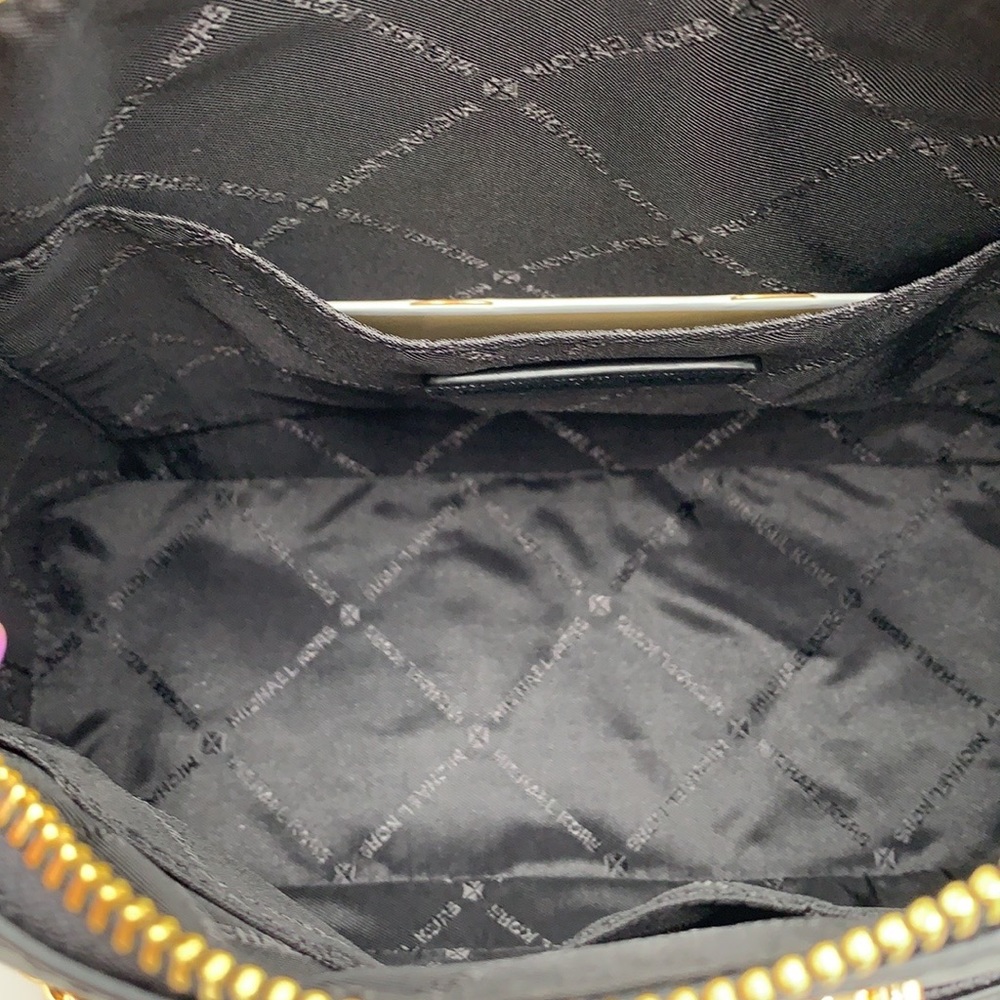 MICHAEL KORS
Jet Set Travel Medium Dome Crossbody Bag
Black
NWT - Picture 6 of 16